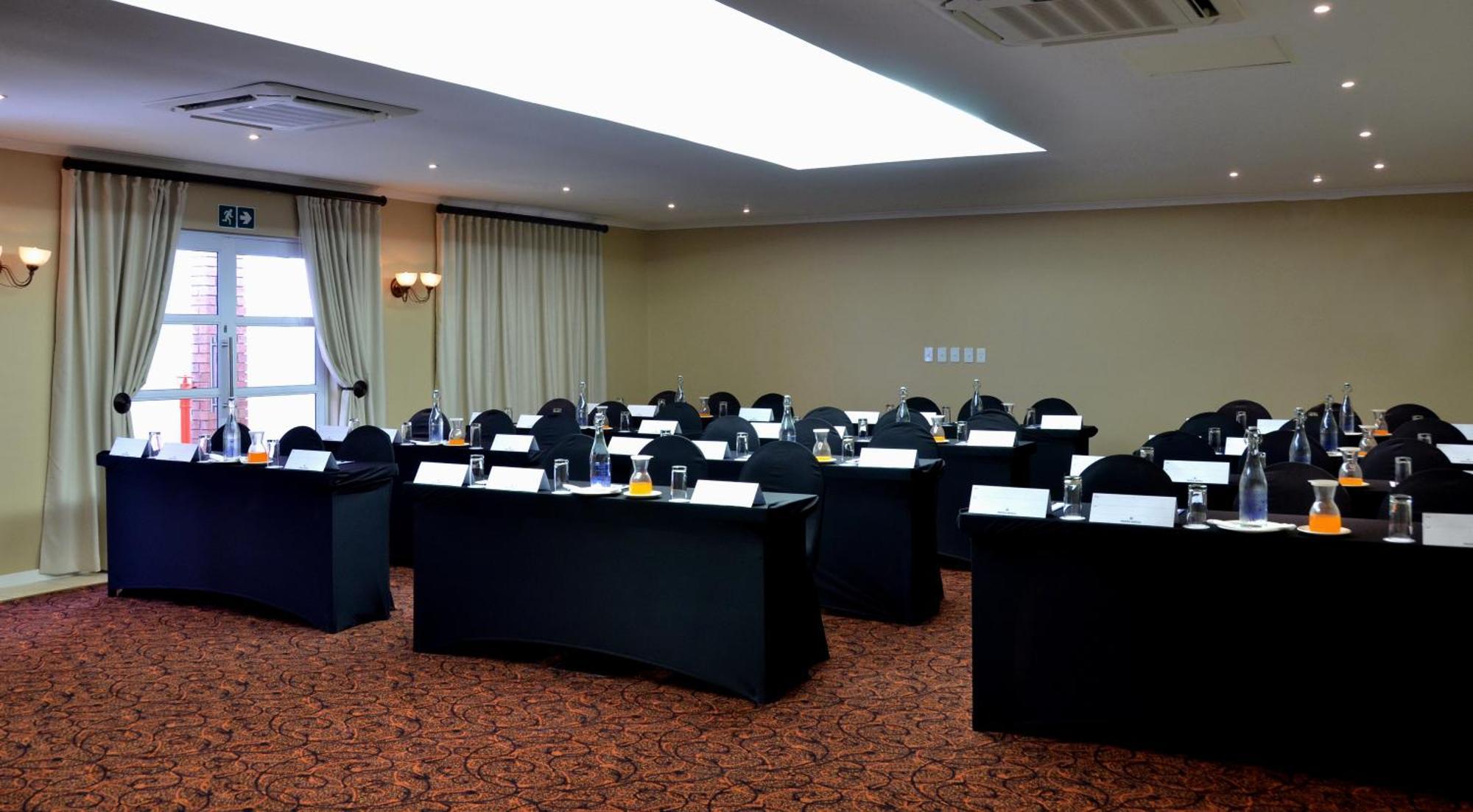 Protea Hotel by Marriott Nelspruit Mbombela Exteriör bild
