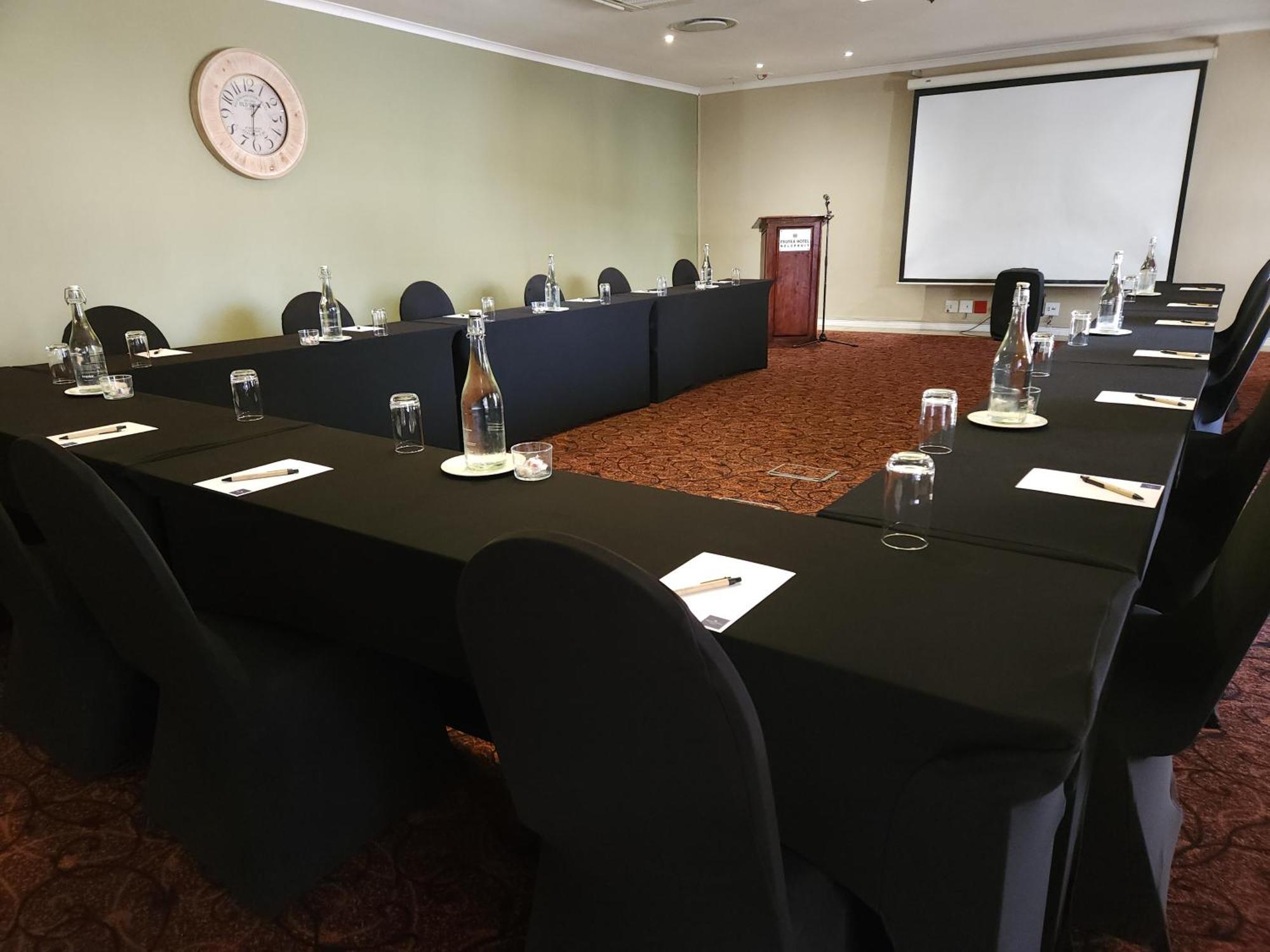 Protea Hotel by Marriott Nelspruit Mbombela Exteriör bild