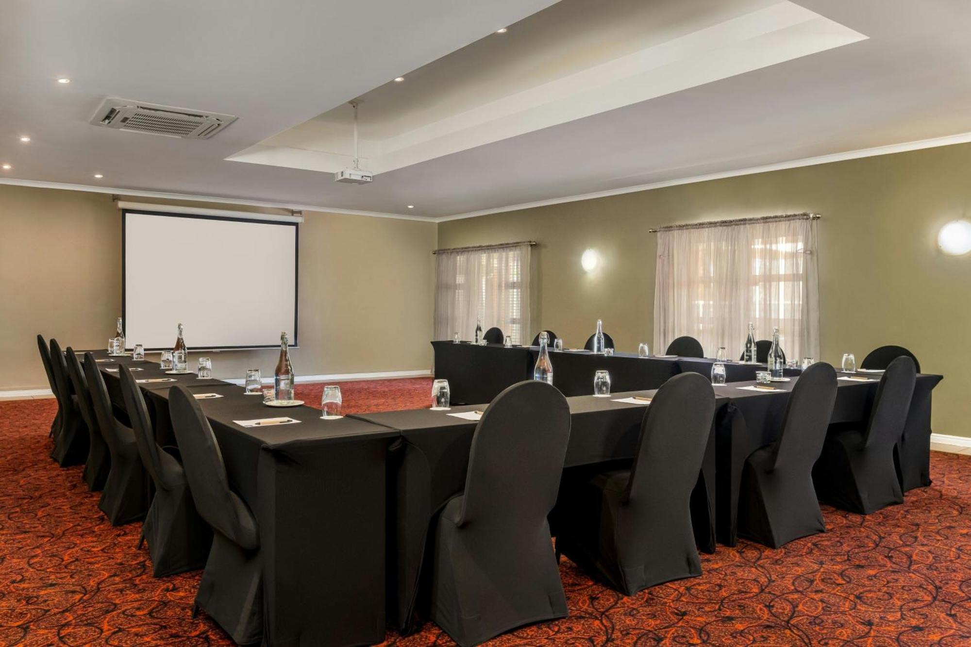 Protea Hotel by Marriott Nelspruit Mbombela Exteriör bild